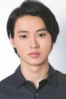 Photo of Kento Yamazaki image size 300x450