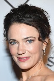 Photo of April Mullen image size 1000x1500