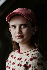 Photo of Kerstin Linden image size 600x900