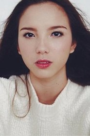 Photo of Tia Taveepanichpan image size 300x450