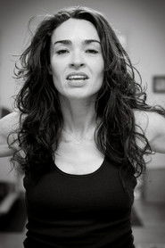 Photo of Karina Logue image size 2000x3000