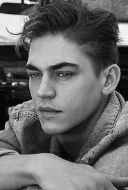 Photo of Hero Fiennes Tiffin image size 340x505