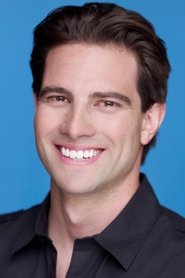 Photo of Scott McGillivray image size 500x750