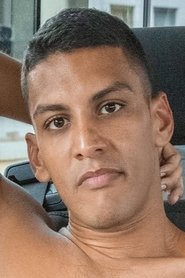 Photo of Leo Silva image size 300x450