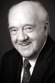 Photo of Richard Herd image size 1198x1797