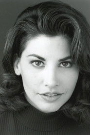 Photo of Gina Gershon image size 800x1200