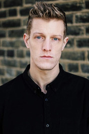 Photo of Robert Strange image size 400x600