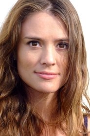 Photo of Vicky Rodewyk image size 560x840