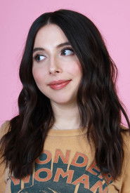 Photo of Esther Povitsky image size 1679x2496