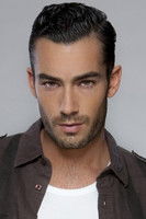 Photo of Aarón Díaz image size 300x450