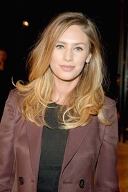 Photo of Dylan Penn image size 768x1152