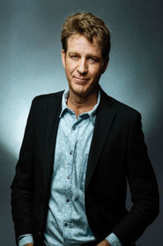 Photo of Juanjo Artero image size 800x1200