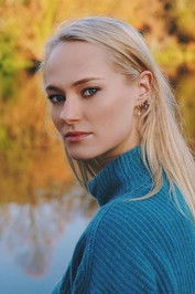 Photo of Jessica Madsen image size 400x600