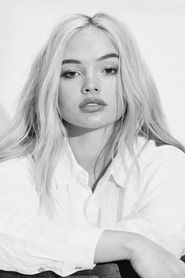 Photo of Natalie Alyn Lind image size 854x1281