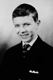 Photo of David Bowie image size 413x620