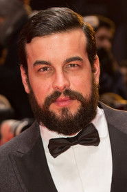 Photo of Mario Casas image size 1097x1646