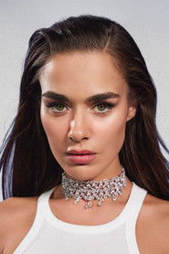 Photo of Bensu Soral image size 1000x1500