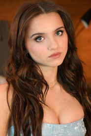 Photo of Madeleine McGraw image size 817x1225