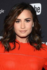 Photo of Demi Lovato image size 340x508