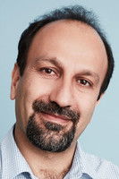 Photo of Asghar Farhadi image size 300x450