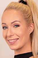 Photo of Angelika Grays image size 300x450