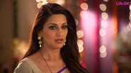 Shobha Turns Down Vikram!