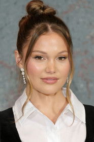 Photo of Olivia Holt image size 2000x3000