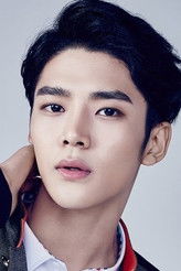 Photo of Rowoon image size 370x555