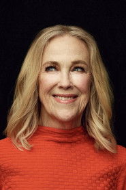 Photo of Catherine O'Hara image size 560x840