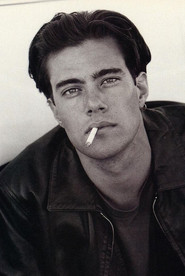 Photo of Dana Ashbrook image size 640x955