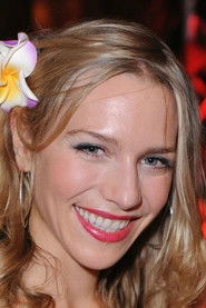 Photo of Julia Dietze image size 667x1000