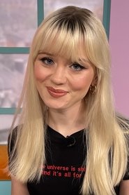 Photo of Maisie Peters image size 900x1351