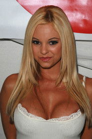 Photo of Carmen Luvana image size 880x1320