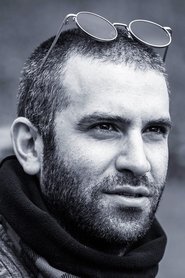 Photo of Hootan Shakiba image size 1000x1500