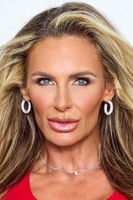 Photo of Phoenix Marie image size 300x450