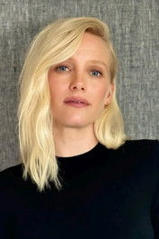 Photo of Laura Birn image size 400x600