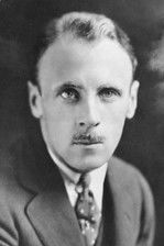 Photo of Roland Young image size 338x508