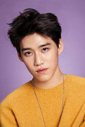 Photo of Krit Amnuaydechkorn image size 392x588