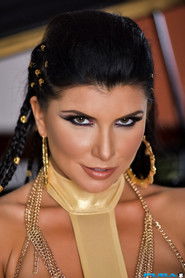 Photo of Romi Rain image size 853x1280