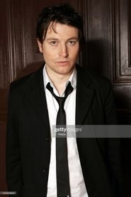 Photo of Leigh Whannell image size 736x1104