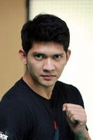 Photo of Iko Uwais image size 300x450