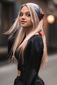 Photo of Kes van den Broek image size 300x450