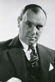 Photo of Ralph Richardson image size 526x788