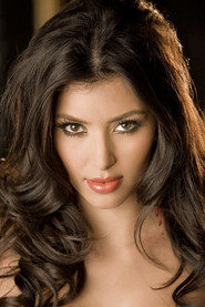 Photo of Kim Kardashian image size 698x1047