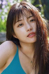 Photo of Satomi Ishihara image size 387x581