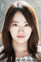 Photo of Chun Woo-hee image size 300x450