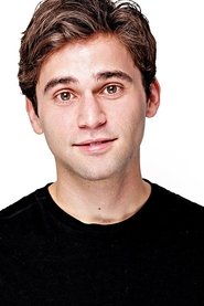 Photo of Jake Borelli image size 667x1000
