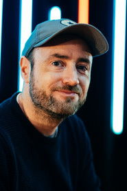 Photo of Darren Thornton image size 1334x2003