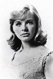 Photo of Susannah York image size 300x450