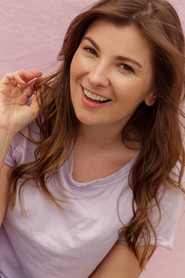 Photo of Cassandra Lee Morris image size 1600x2400